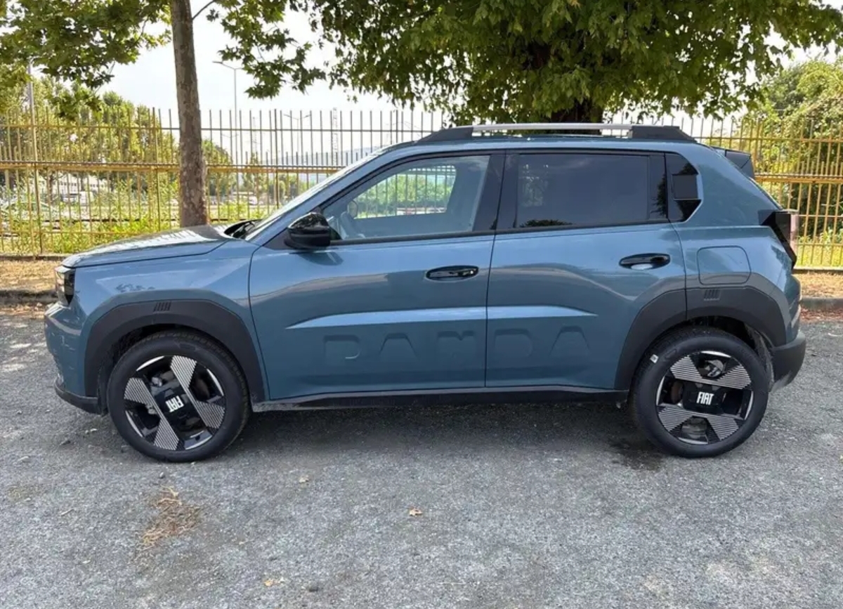 FIAT GRANDE Panda Hybrid 110cv la Prima 11.2025 – 20990 €